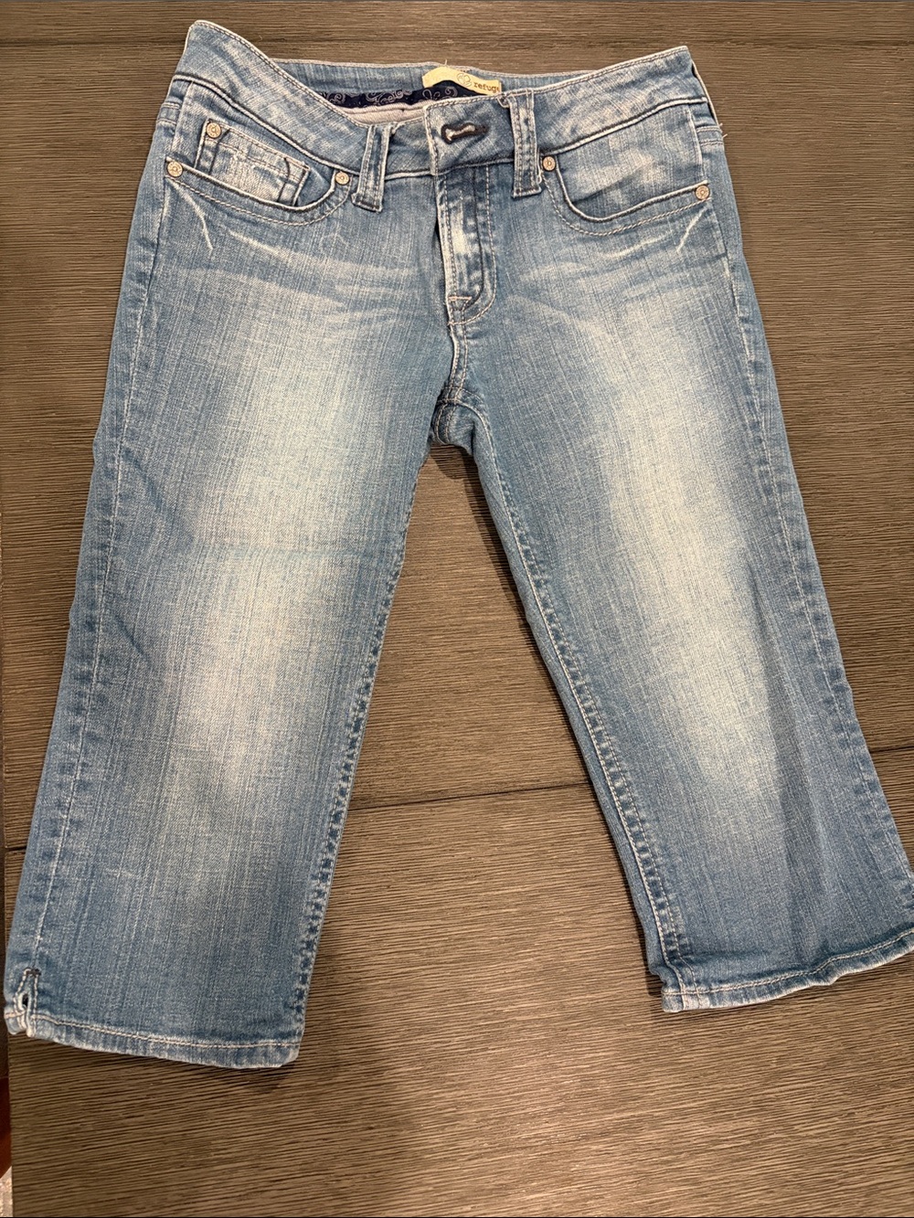 Refuge Light Wash Women’s Capri Jeans cropped - Light Blue sz 5 Y2K